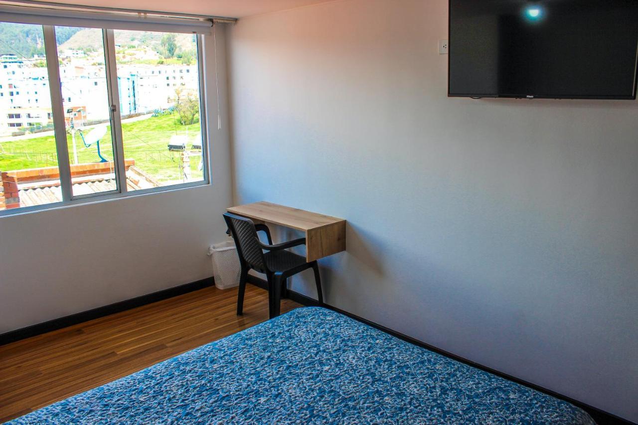 Holly Hotel